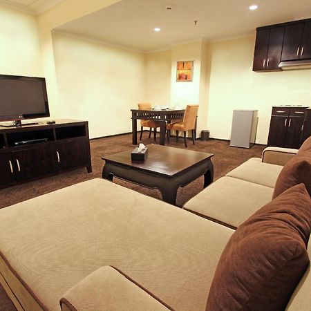 Harmoni One Convention Hotel And Service Apartments Batam Стая снимка