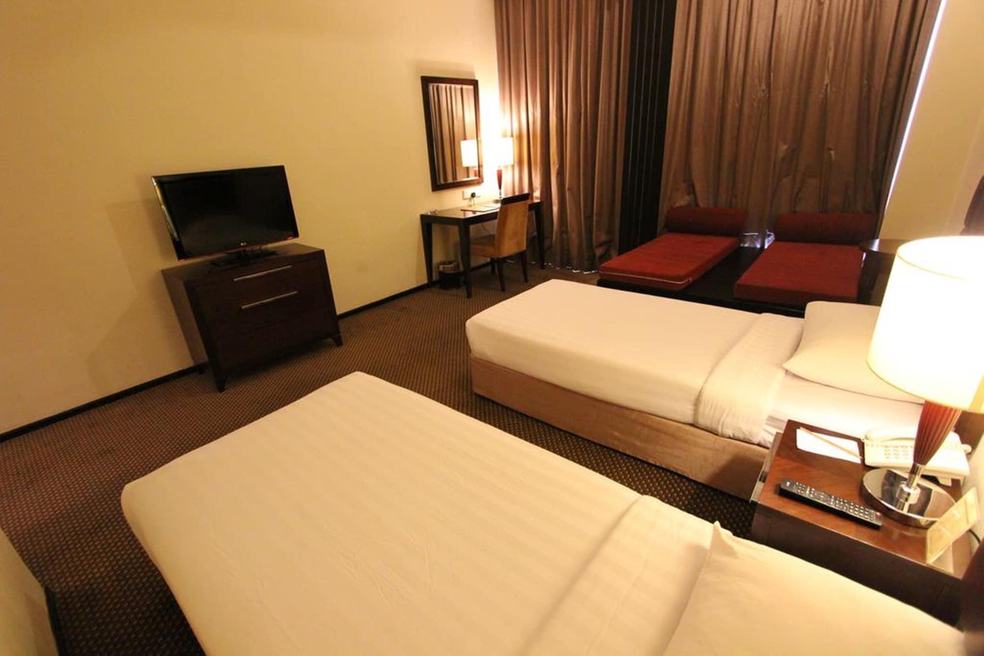 Harmoni One Convention Hotel And Service Apartments Batam Екстериор снимка