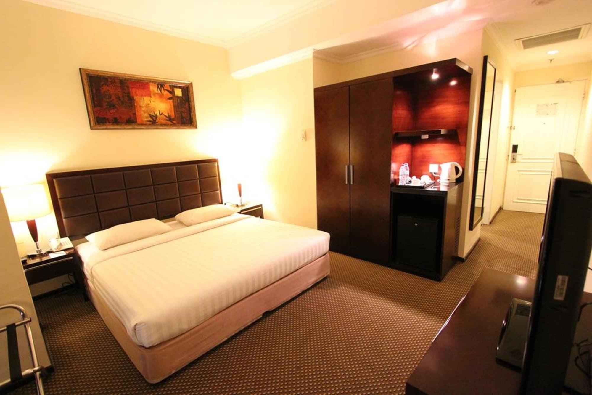 Harmoni One Convention Hotel And Service Apartments Batam Екстериор снимка