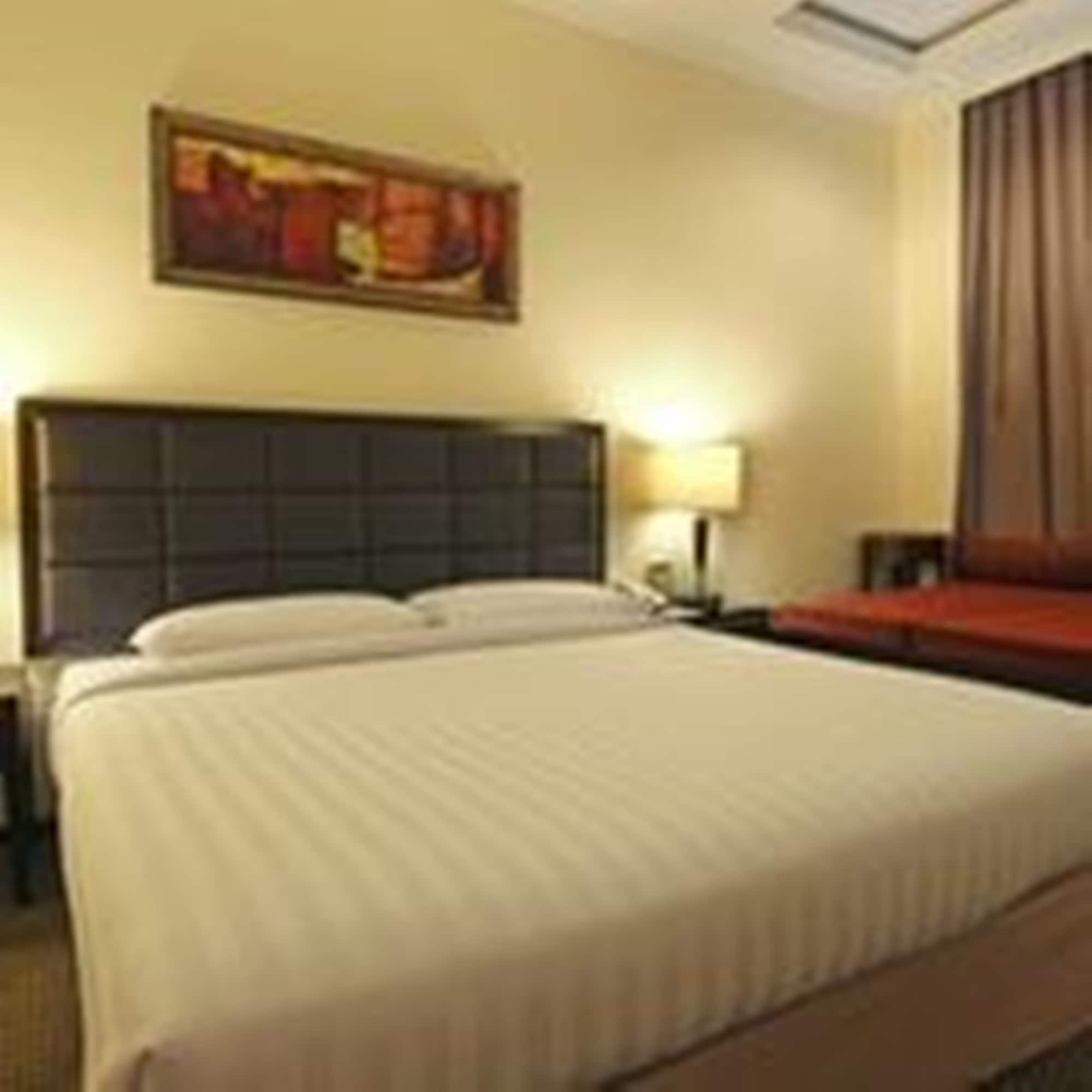 Harmoni One Convention Hotel And Service Apartments Batam Екстериор снимка