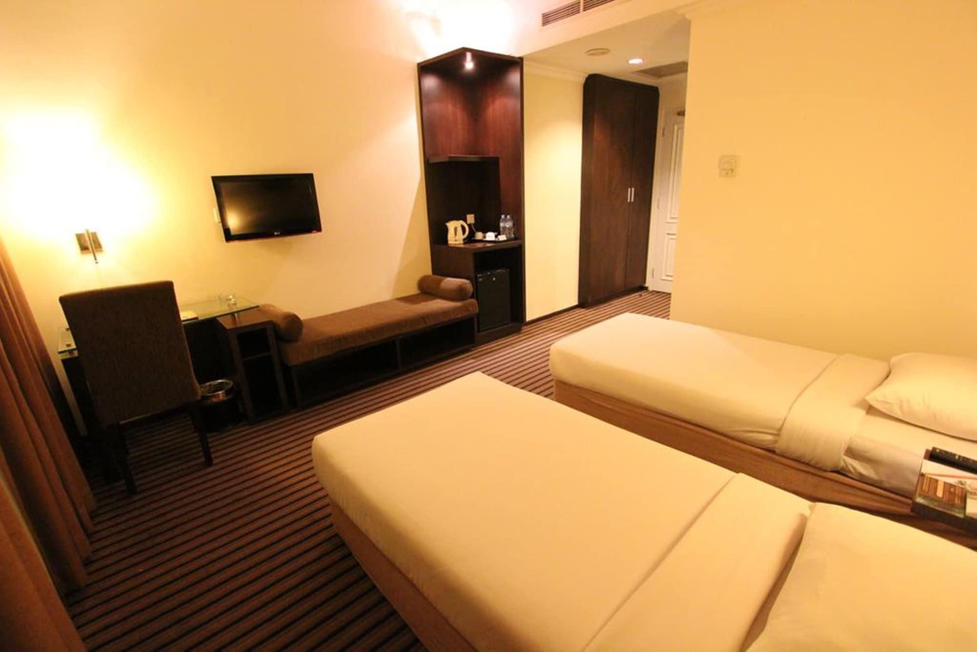 Harmoni One Convention Hotel And Service Apartments Batam Екстериор снимка