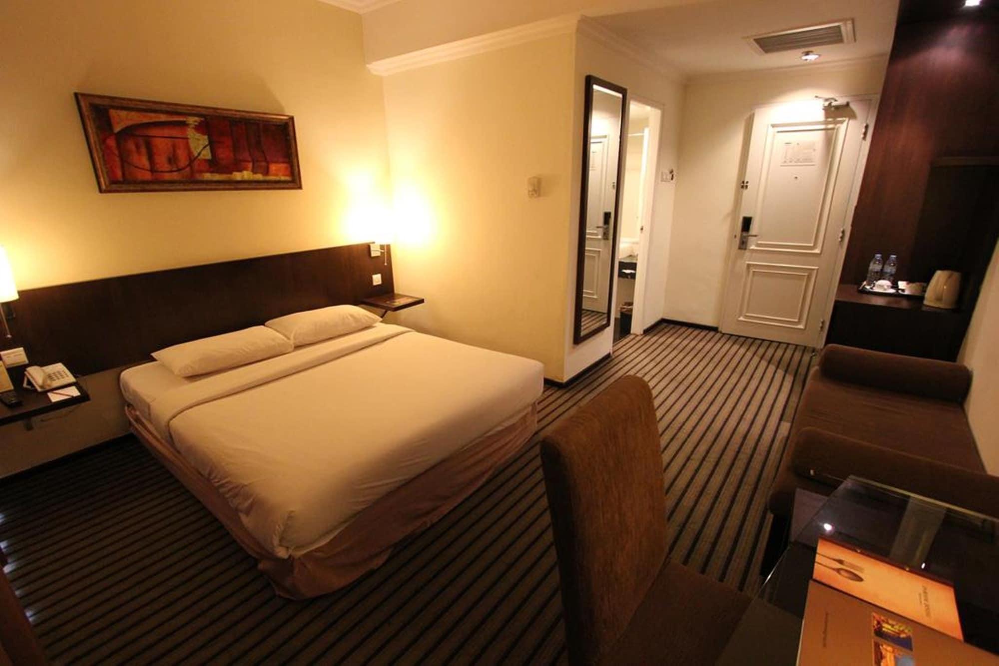 Harmoni One Convention Hotel And Service Apartments Batam Екстериор снимка