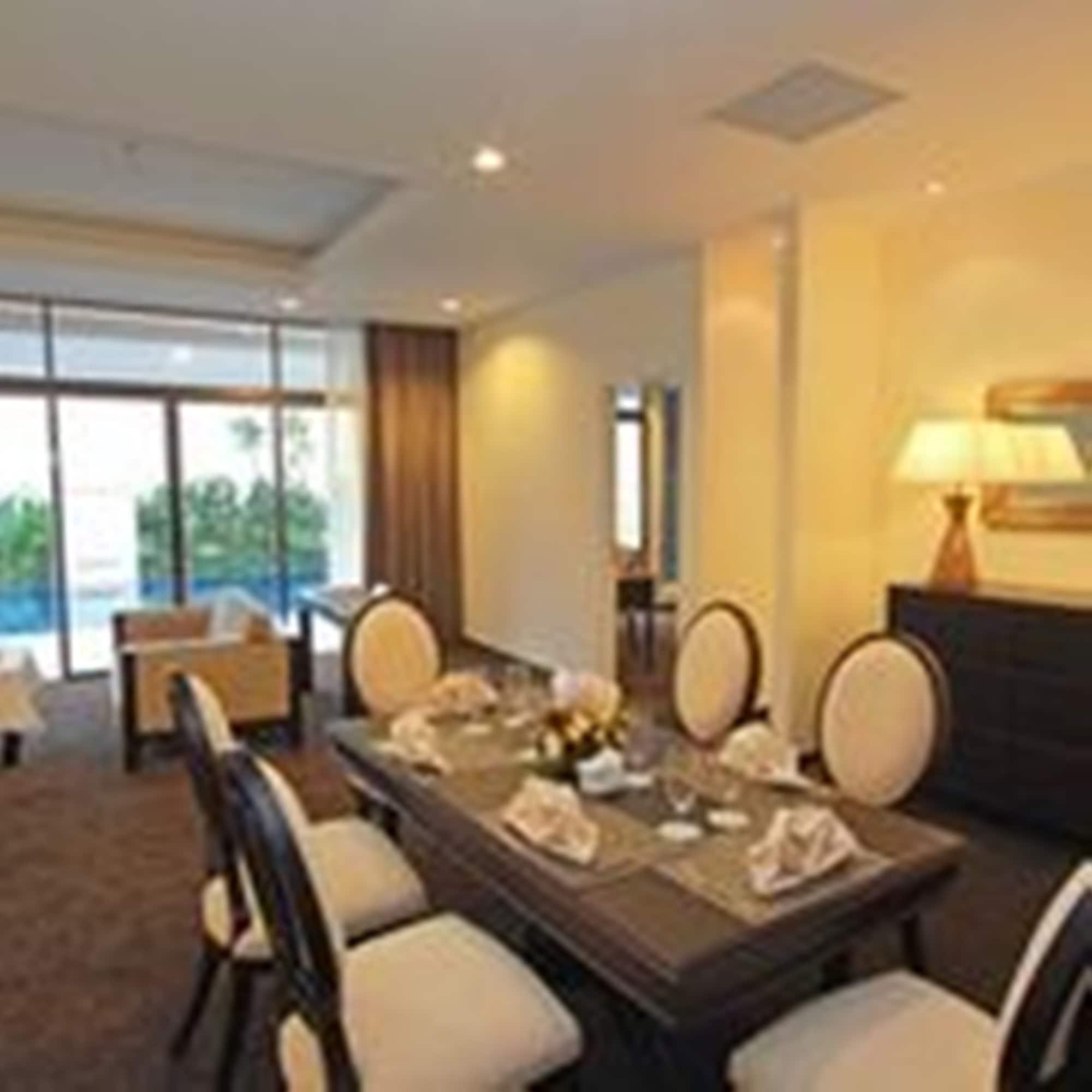 Harmoni One Convention Hotel And Service Apartments Batam Екстериор снимка