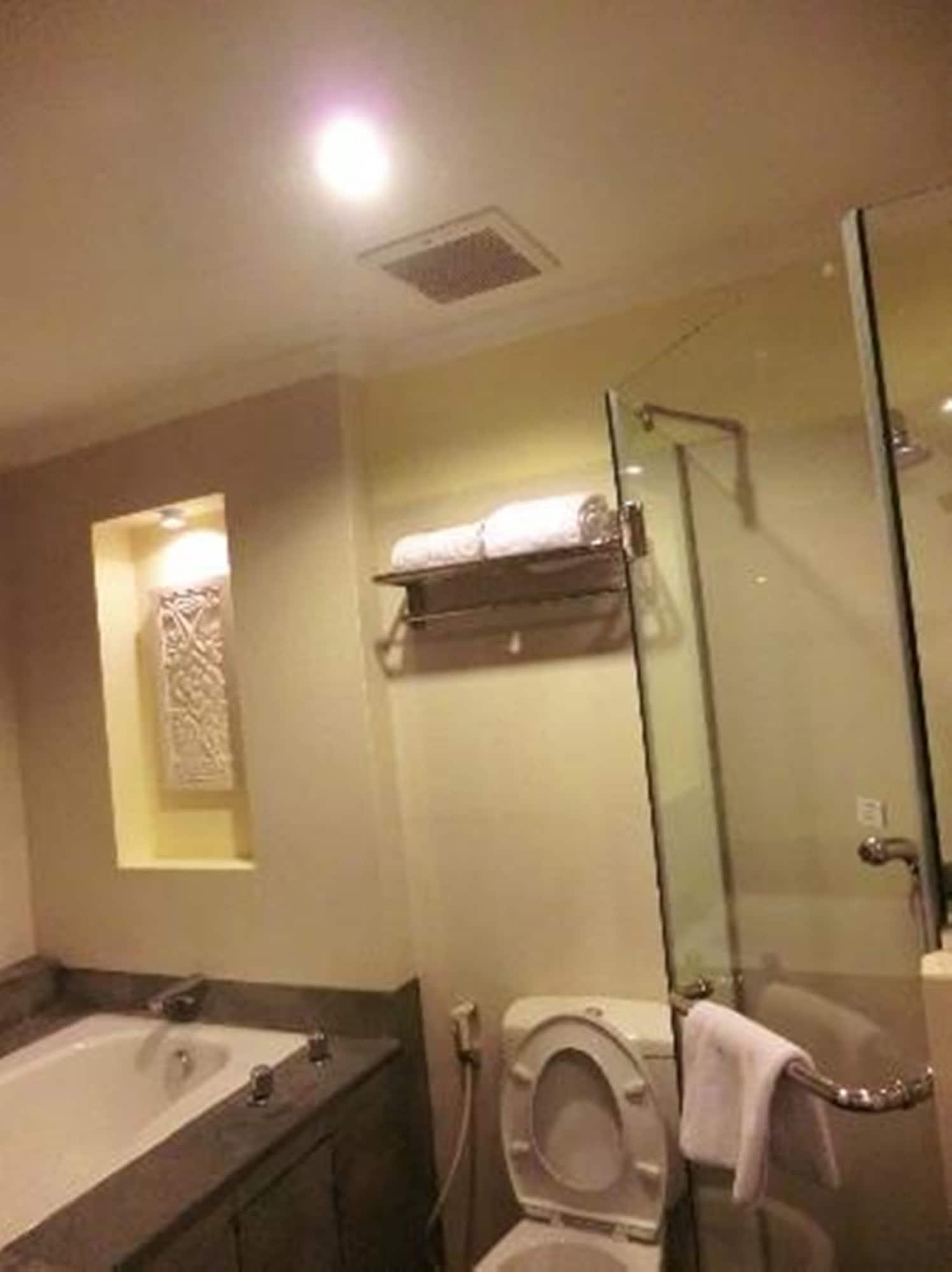Harmoni One Convention Hotel And Service Apartments Batam Екстериор снимка