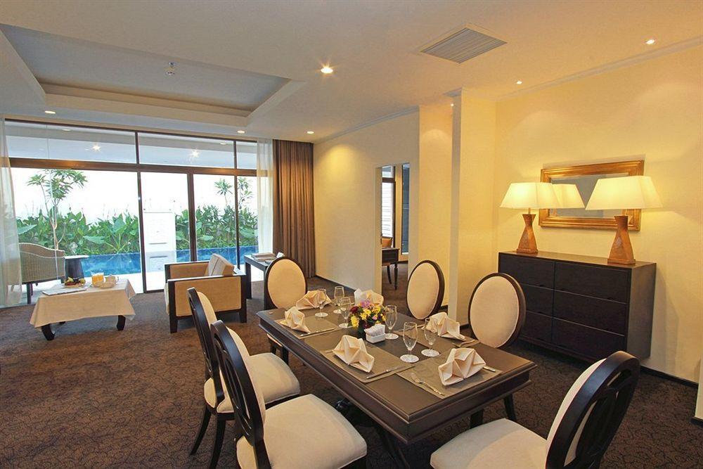 Harmoni One Convention Hotel And Service Apartments Batam Екстериор снимка