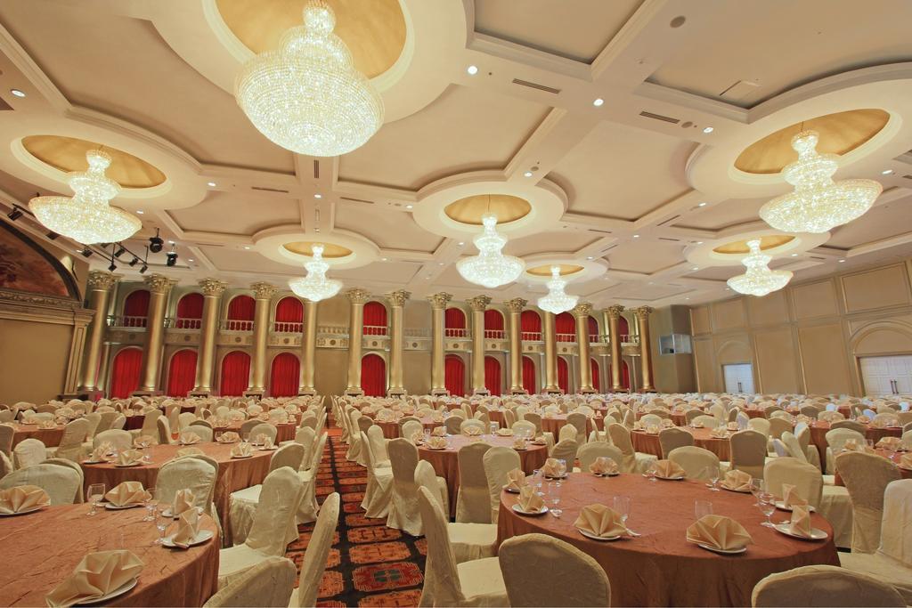 Harmoni One Convention Hotel And Service Apartments Batam Екстериор снимка