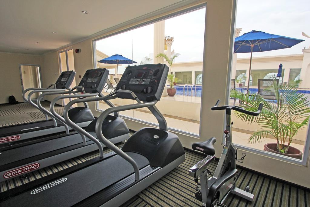Harmoni One Convention Hotel And Service Apartments Batam Екстериор снимка