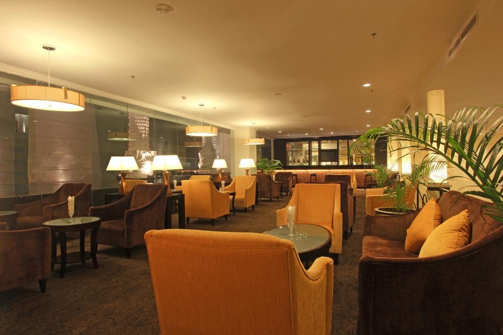 Harmoni One Convention Hotel And Service Apartments Batam Екстериор снимка