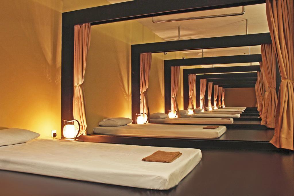 Harmoni One Convention Hotel And Service Apartments Batam Екстериор снимка