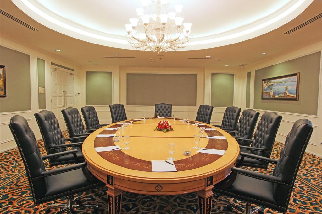 Harmoni One Convention Hotel And Service Apartments Batam Екстериор снимка