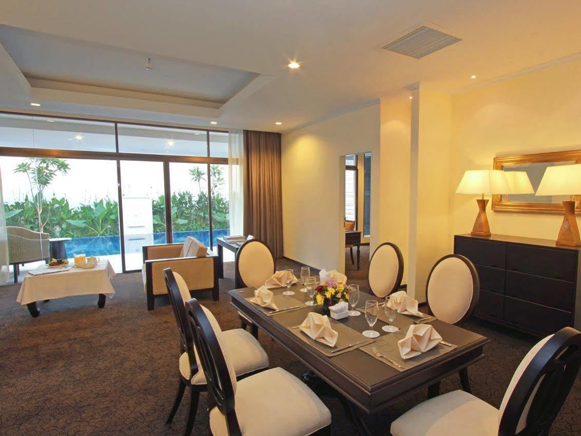 Harmoni One Convention Hotel And Service Apartments Batam Екстериор снимка